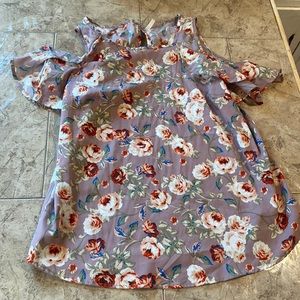 Like new floral boutique blouse